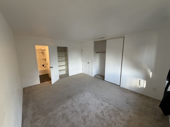 3641 Clayton Rd, Unit 43 in Concord, CA - Foto de edificio - Building Photo