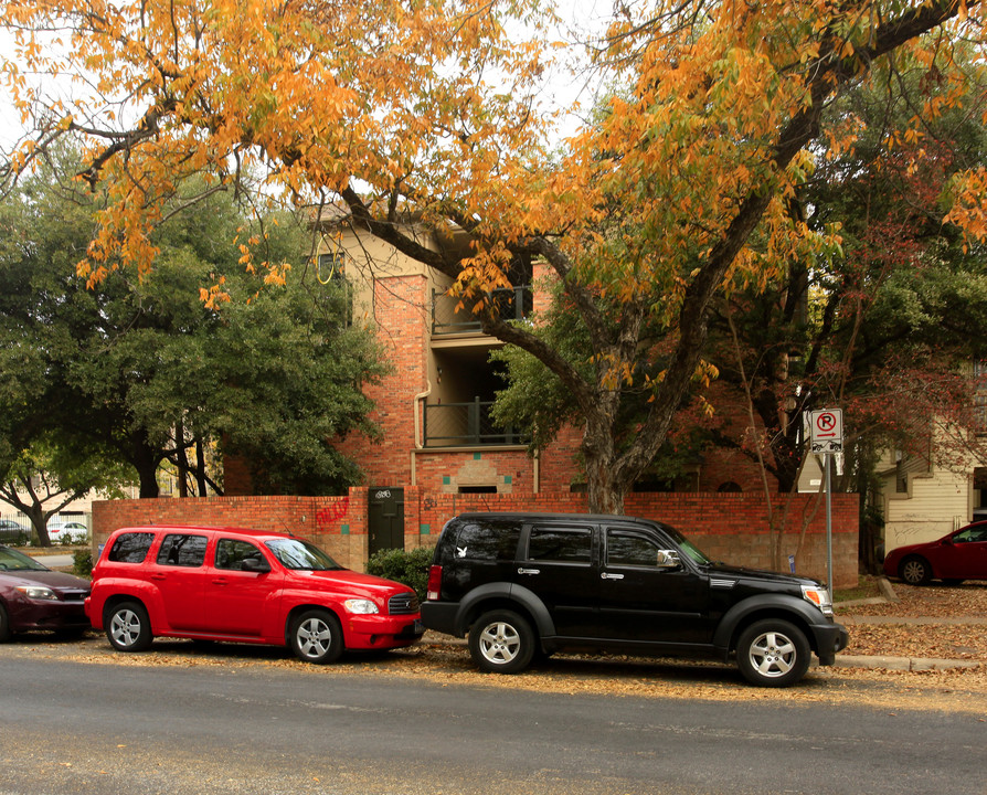 Oxford in Austin, TX - Building Photo