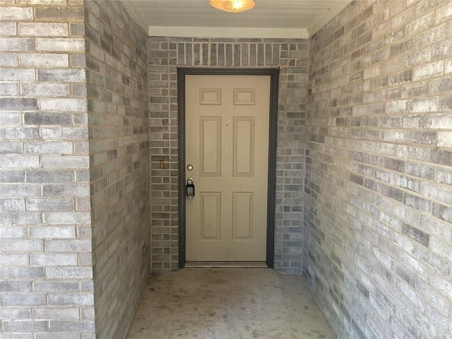 7903 Running Water Dr in Austin, TX - Building Photo - Building Photo