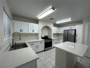 7290 Linaria Rd in Las Vegas, NV - Building Photo - Building Photo