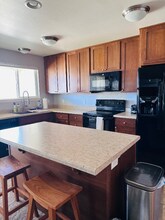 160 Akialoa Pl in Wailuku, HI - Building Photo - Building Photo