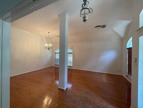 10608 Melcher Ct in Austin, TX - Building Photo - Building Photo