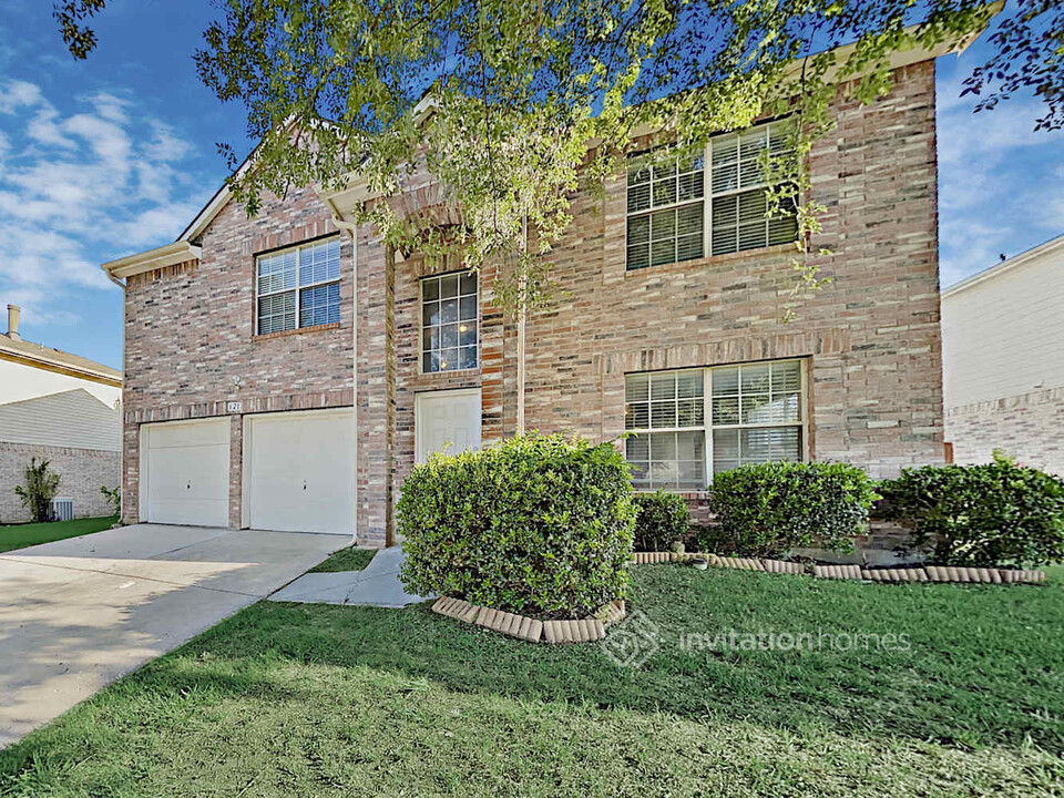 621 Aqua Dr in Little Elm, TX - Building Photo