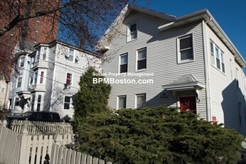 835 Broadway, Unit B2 in Chelsea, MA - Foto de edificio