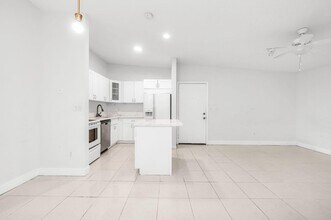 9743 W McNab Rd in Tamarac, FL - Building Photo - Building Photo