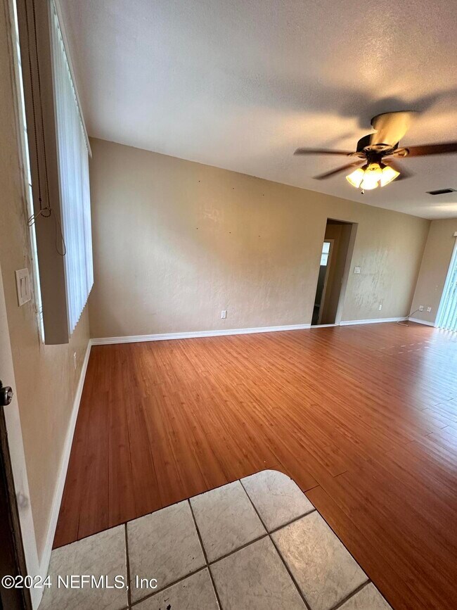 555 Nightingale St in Keystone Heights, FL - Building Photo - Building Photo