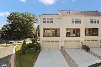 3704 McLean Ave in Fairfax, VA - Building Photo - Building Photo