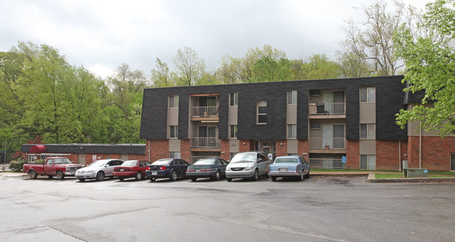 Savannah Garden Apartments in Cincinnati, OH - Building Photo - Building Photo