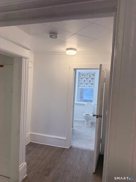 9 Beach Ave in Plymouth, CT - Foto de edificio - Building Photo