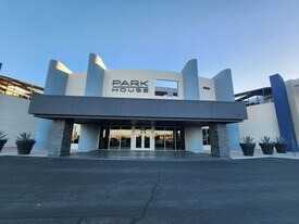 8925 W Flamingo Rd in Las Vegas, NV - Building Photo