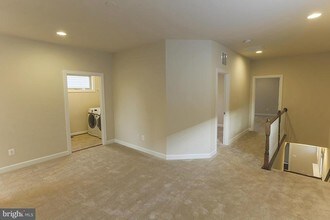 20741 Jennifer Ann Dr in Ashburn, VA - Building Photo - Building Photo