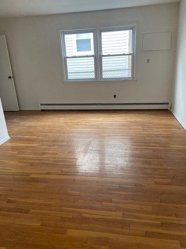 308 Ainsworth St Rentals in Linden, NJ