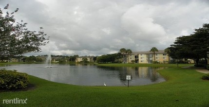 4163 N Haverhill Rd-Unit -Unit 2000 in West Palm Beach, FL - Foto de edificio - Building Photo