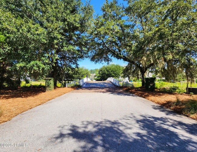 110 Great Heron Way in Bluffton, SC - Foto de edificio - Building Photo