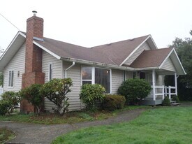 6910 NE 131st Ave in Vancouver, WA - Building Photo