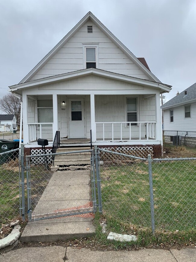 952 S 22nd St in Fort Dodge, IA - Building Photo - Building Photo