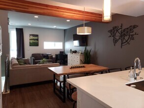1711 Hooker St, Unit 5 in Denver, CO - Foto de edificio - Building Photo
