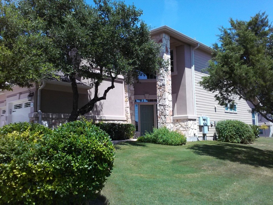 7901 Southwest Pkwy-Unit -44 in Austin, TX - Foto de edificio