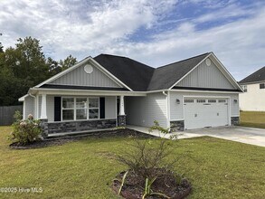 159 Cavalier Dr in Jacksonville, NC - Building Photo - Building Photo