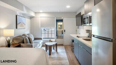 5772 Old Hickory Blvd, Unit 207 in Nashville, TN - Foto de edificio - Building Photo