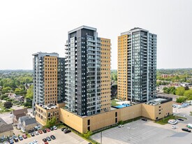 Tower 2 in Kitchener, ON - Building Photo