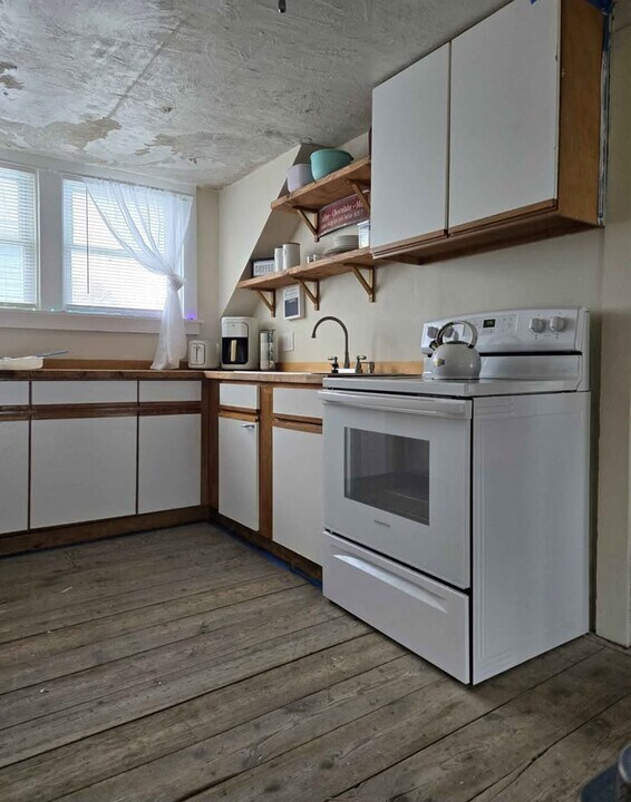 585 S Main St, Unit 2 in Massena, NY - Building Photo