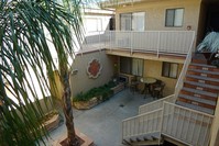 The Crescent @ Memory Park in North Hills, CA - Foto de edificio - Building Photo