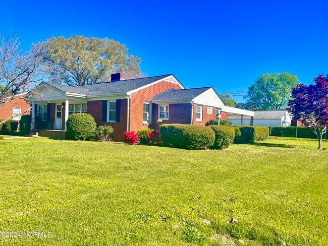 2619 Crockett Dr in Greenville, NC - Building Photo - Building Photo