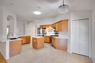 14950 Hidden Oaks Cir in Clearwater, FL - Building Photo - Building Photo