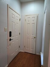 11839 Parliament St in San Antonio, TX - Foto de edificio - Building Photo