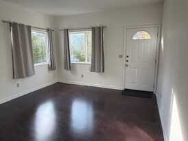 1802 S Lane St in Seattle, WA - Building Photo