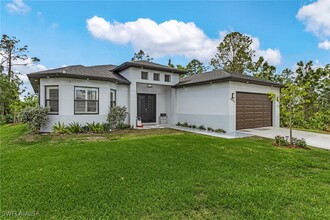 3905 15th St W in Lehigh Acres, FL - Building Photo - Building Photo