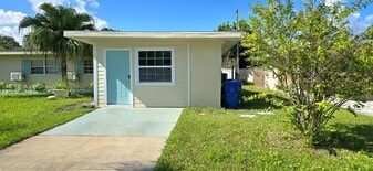 621 Baywood Dr N in Dunedin, FL - Building Photo