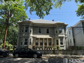 392 Windsor St, Unit 1 in Cambridge, MA - Building Photo - Building Photo