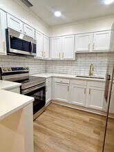 4833 College St in Jacksonville, FL - Foto de edificio - Building Photo