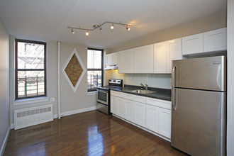 585 E 21st St in Brooklyn, NY - Building Photo - Interior Photo