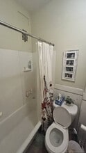223 Essex St, Unit 4 in Melrose, MA - Foto de edificio - Building Photo