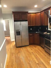 572 Liberty Ave in Jersey City, NJ - Building Photo - Building Photo