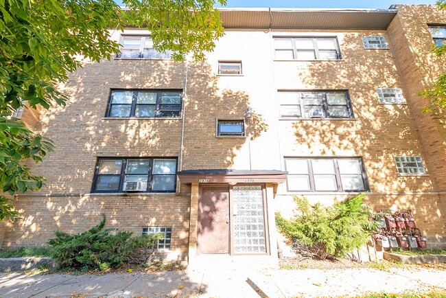 7770-78 S South Shore Drive-7770 S South in Chicago, IL - Building Photo - Interior Photo