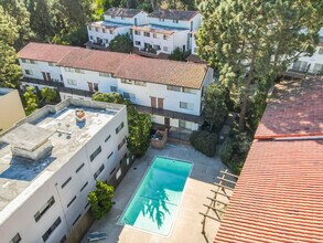 Peninsula Villas Apartments in Rancho Palos Verdes, CA - Building Photo - Building Photo