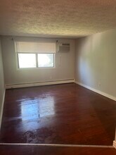 545 Calef Rd, Unit 28 in Manchester, NH - Building Photo - Building Photo