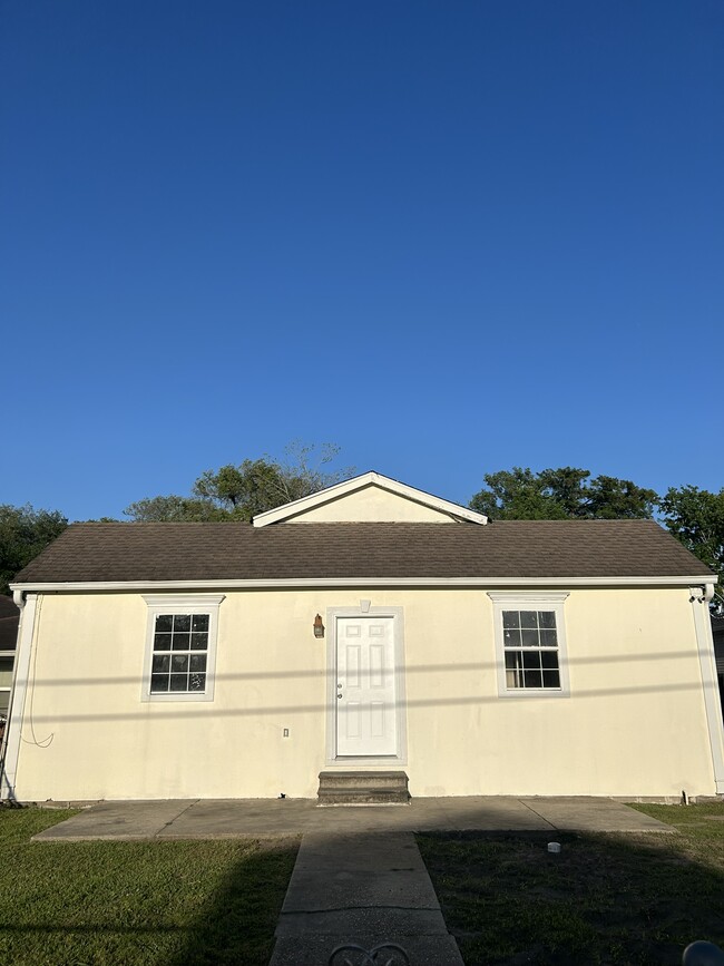 property at 4541 Laine Ave