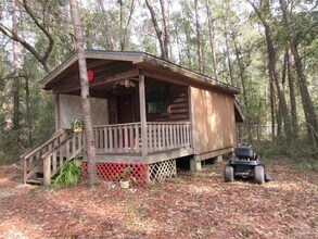 5060 Saints Ln in Milton, FL - Building Photo - Building Photo