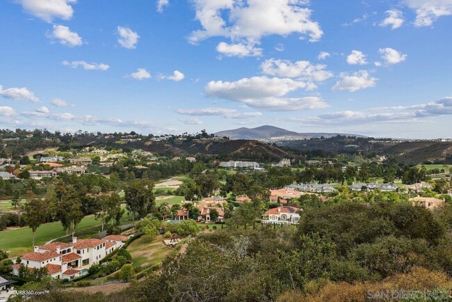 14289 Via Baroda in San Diego, CA - Building Photo - Building Photo