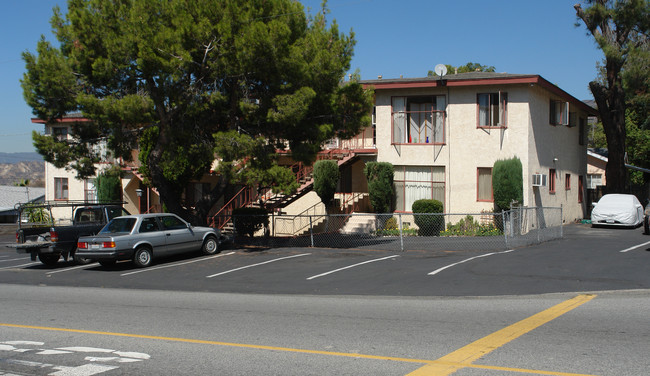 7405 Apperson St in Tujunga, CA - Building Photo - Building Photo