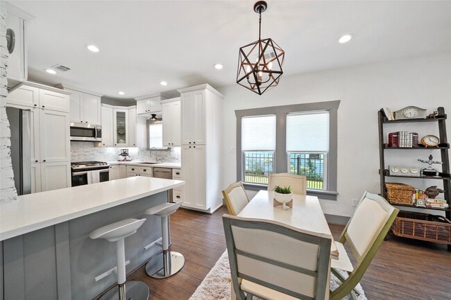 property at 325 N Sidney St