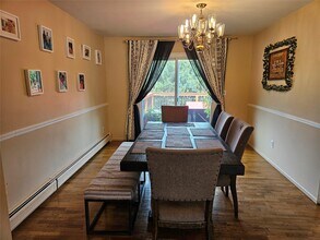 8 Spur Dr in Nanuet, NY - Building Photo - Building Photo