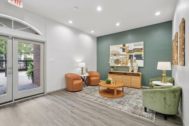 The Inverness in Houston, TX - Building Photo - Building Photo