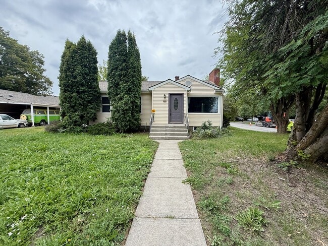 property at 9220 E Boone Ave