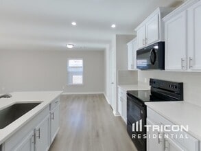 1026 Barrymore Ln in Duncanville, TX - Building Photo - Building Photo